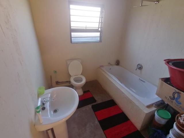 4 Bedroom House For Sale in Vosloorus