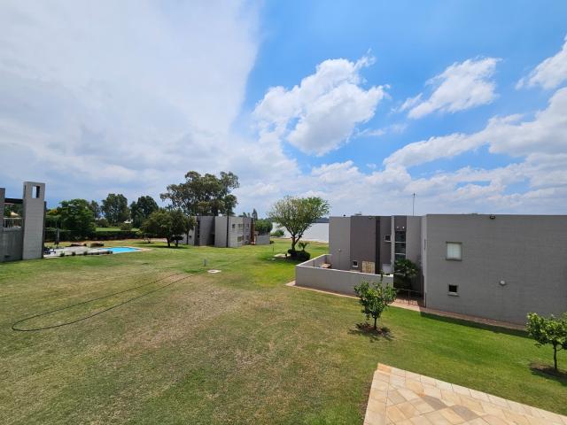 4 Bedroom House For Sale in Vaal Marina