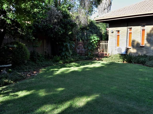 4 Bedroom House For Sale in Vaalpark