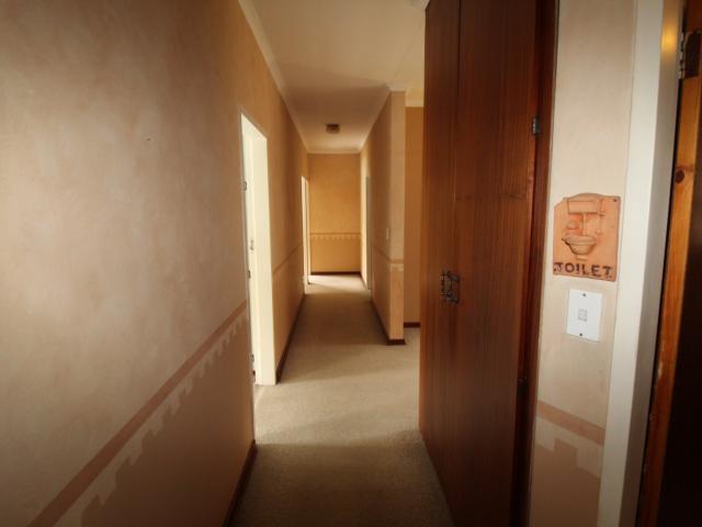 4 Bedroom House For Sale in Van Der Hoff Park