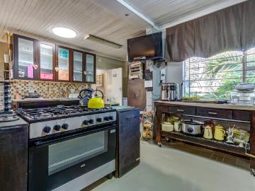 4 Bedroom House For Sale in Van Riebeeck Park