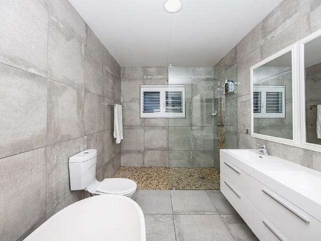 4 Bedroom House For Sale in Van Riebeeckstrand