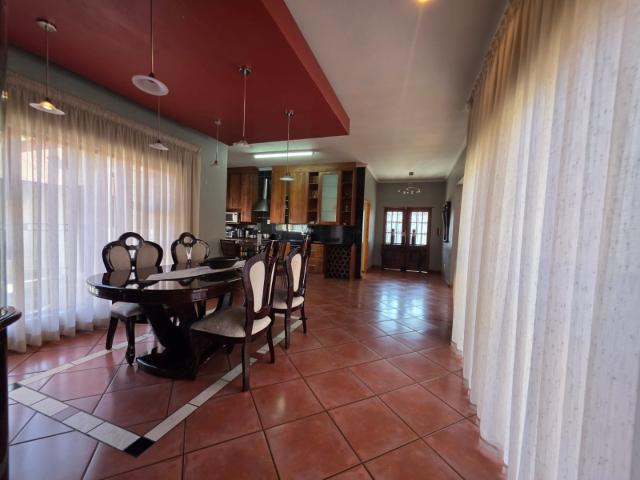 4 Bedroom House For Sale in Vanderbijlpark SE 4