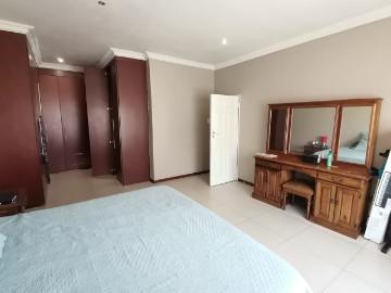 4 Bedroom House For Sale in Vanderbijlpark SE 8