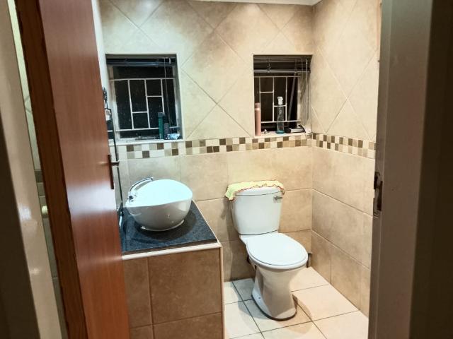 4 Bedroom House For Sale in Vanderbijlpark SW 1
