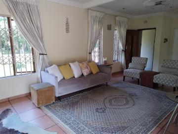4 Bedroom House For Sale in Veld En Vlei