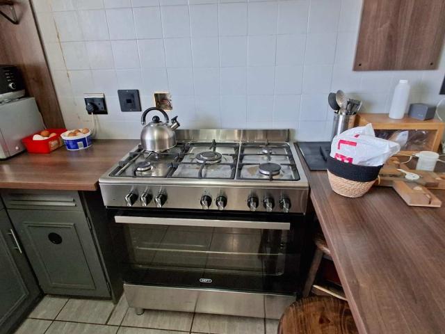 4 Bedroom House For Sale in Verwoerdpark