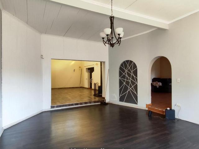 4 Bedroom House For Sale in Verwoerdpark
