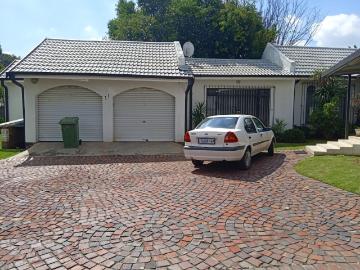 4 Bedroom House For Sale in Verwoerdpark