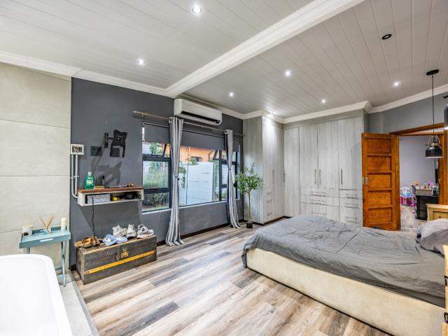 4 Bedroom House For Sale in Villieria