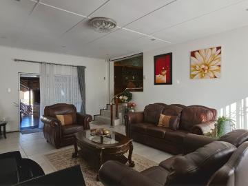 4 Bedroom House For Sale in Vincent