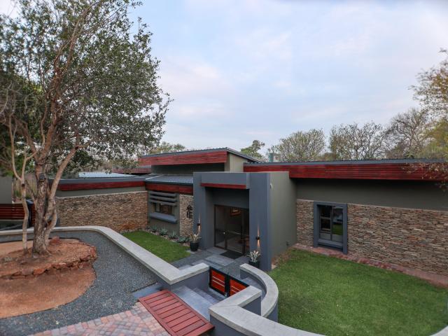4 Bedroom House For Sale in Zandspruit Bush & Aero Estate