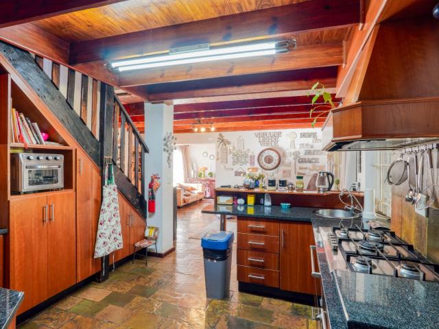 4 Bedroom House For Sale in Zwartkop