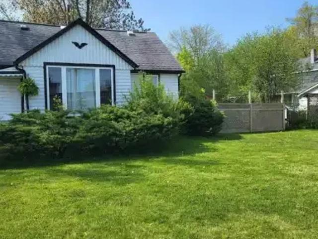 4 Bedroom House Fort Erie ON 105309417