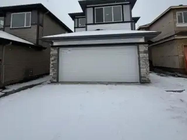 4 Bedroom House Fort Saskatchewan AB 104362406