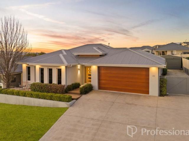 4 Bedroom House Kelso NSW 105971769