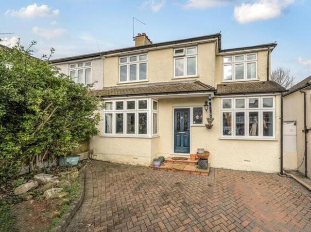 4 Bedroom House Kenley Surrey 100456748