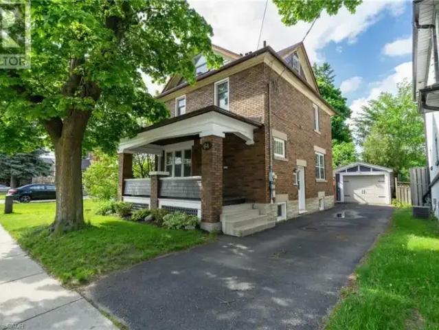 4 Bedroom House Kitchener ON 104598418