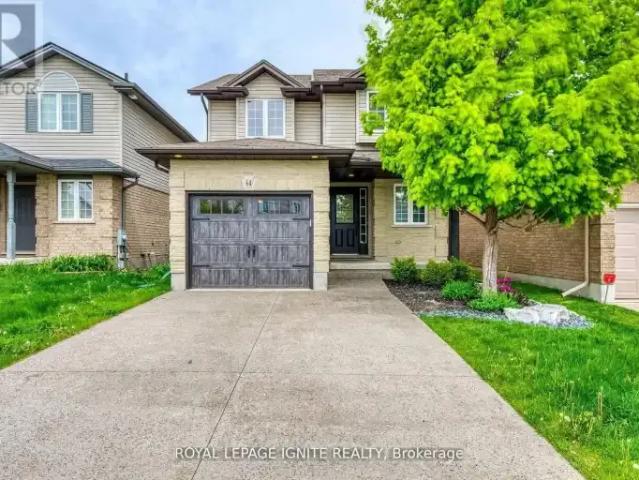 4 Bedroom House Kitchener ON 104754026