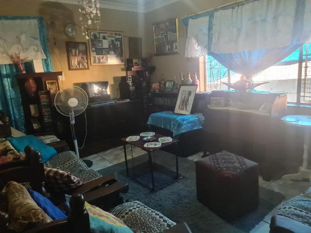 4 Bedroom House Krugersdorp Gauteng LS88869286