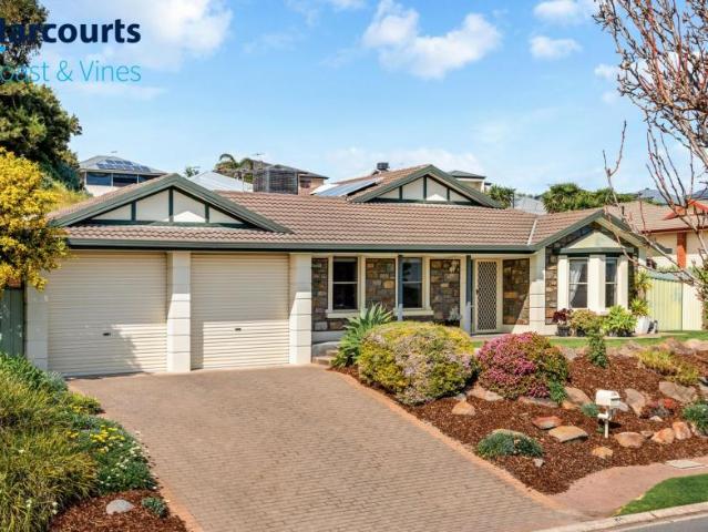 4 Bedroom House Hallett Cove SA 106003432