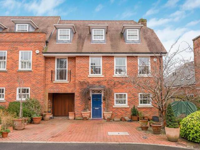 4 Bedroom House Harpenden Hertfordshire 101675362