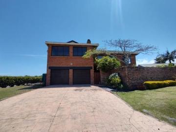 4 Bedroom House in Cove Rock