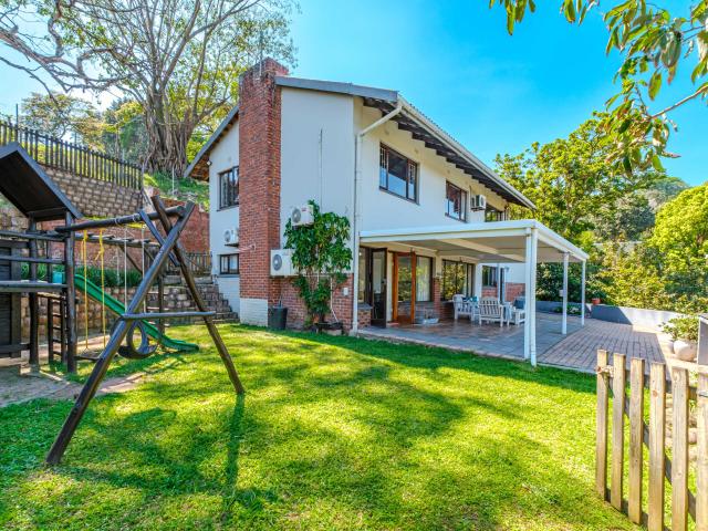 4 Bedroom House in Cowies Hill Park