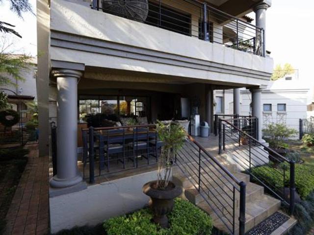 4 Bedroom House in Centurion Golf Estate