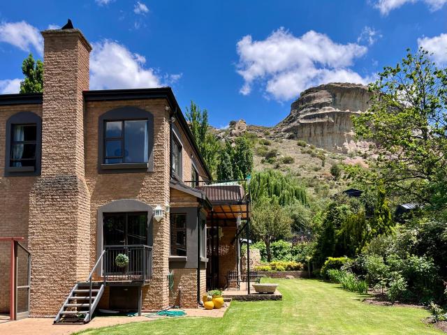 4 Bedroom House in Clarens