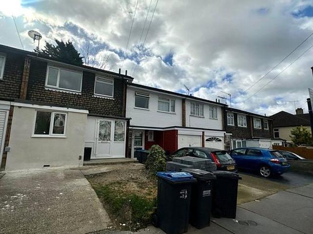 4 bedroom house in Croydon
