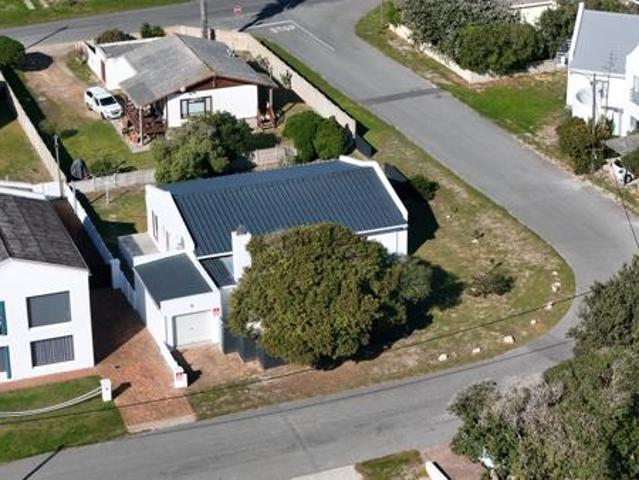 4 Bedroom House in Arniston