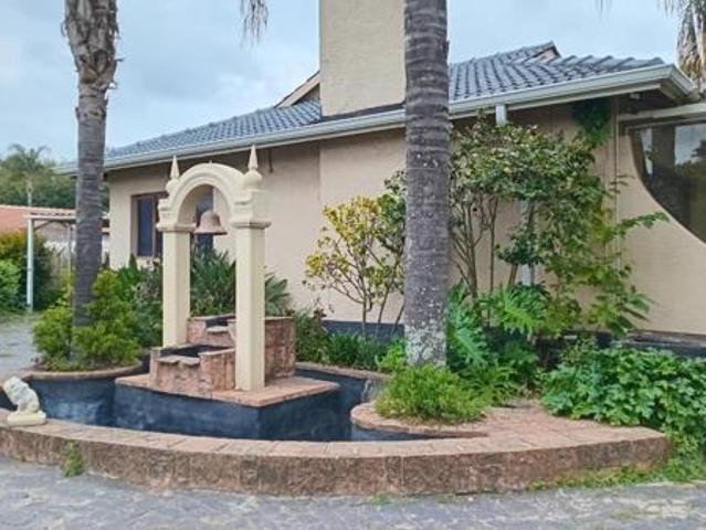 4 Bedroom House in Aston Manor