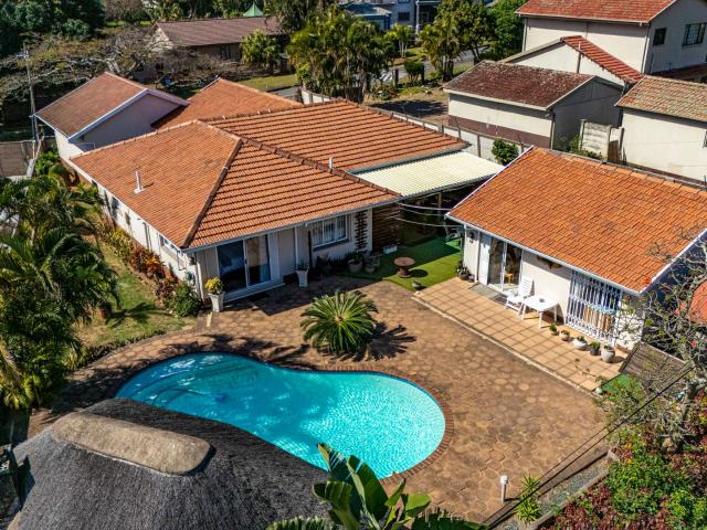 4 Bedroom House in Athlone Park