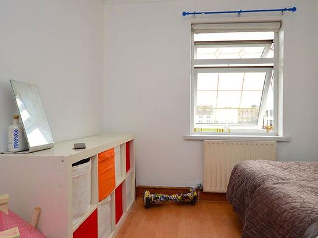 4 bedroom house in Barking