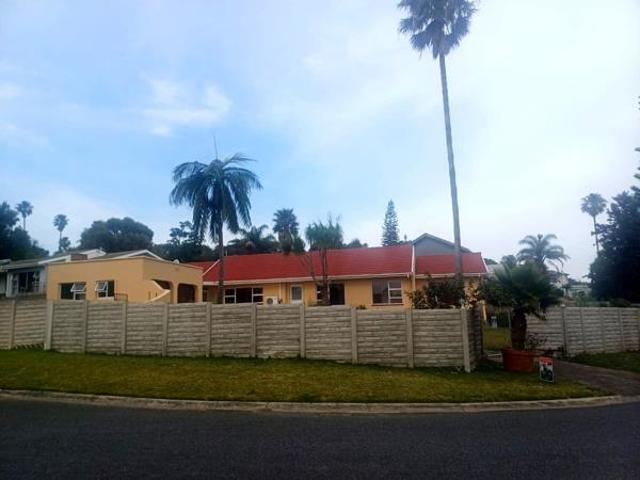 4 Bedroom House in Beacon Bay