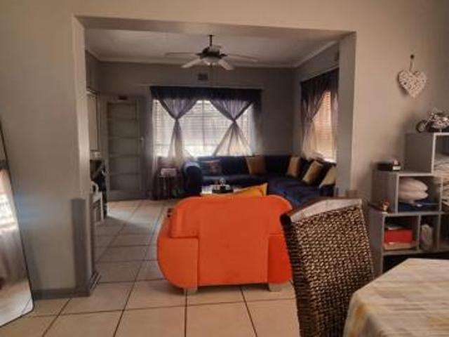 4 Bedroom House in Beaconsfield