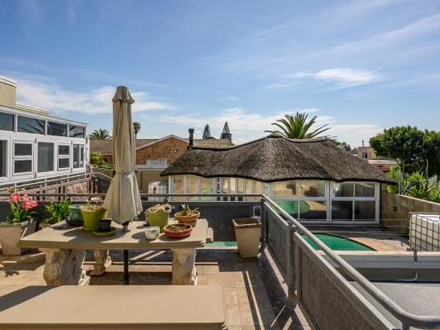 4 Bedroom House in Bluewater Bay