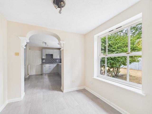 4 bedroom House in Blamire Drive, Binfield