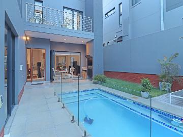 4 Bedroom House in Bryanston