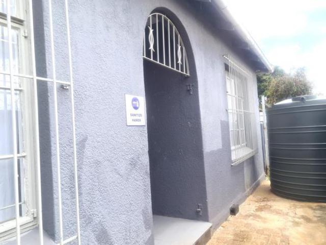 4 Bedroom House in Brixton