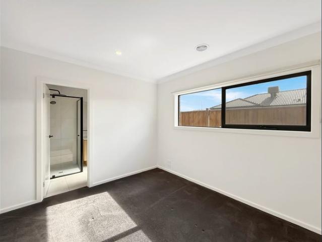 4 Bedroom House in Brookfield