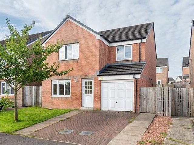 4 bedroom house in Glasgow