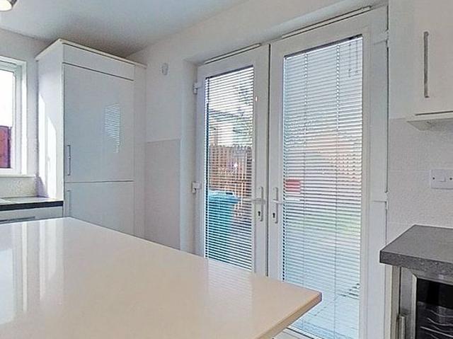 4 bedroom house in Glasgow