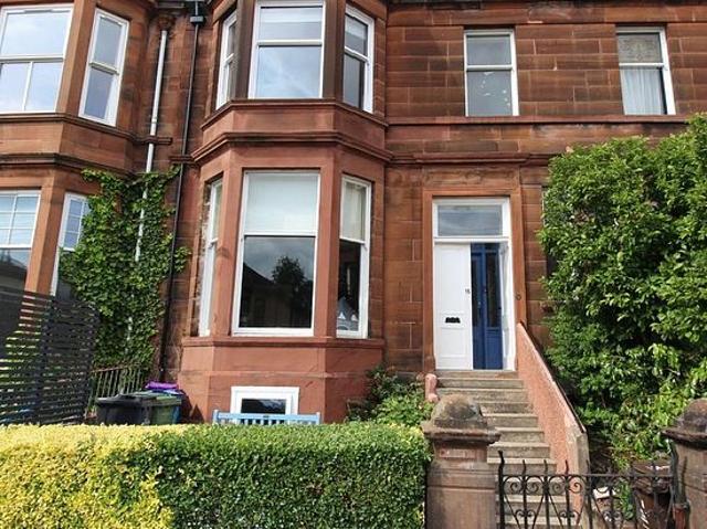 4 bedroom house in Glasgow