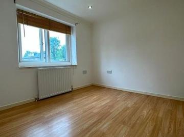 4 bedroom house in Glasgow