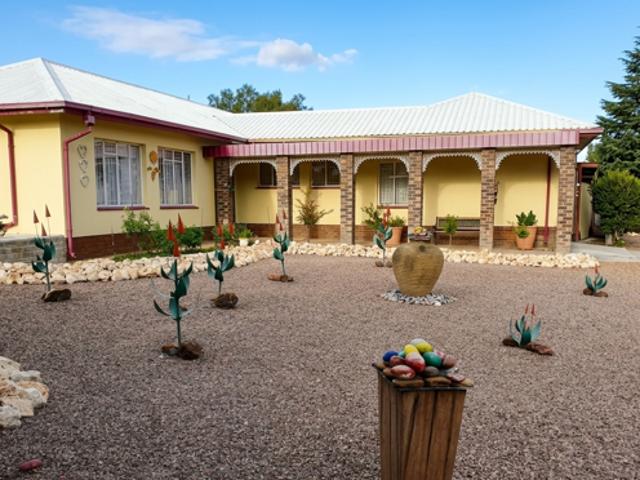 4 Bedroom House in Groblershoop
