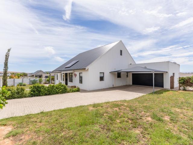 4 Bedroom House in Darling