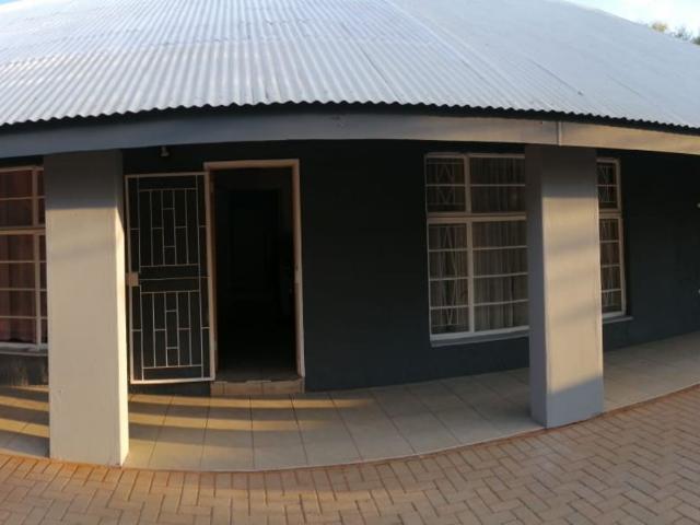 4 Bedroom House in De Beers