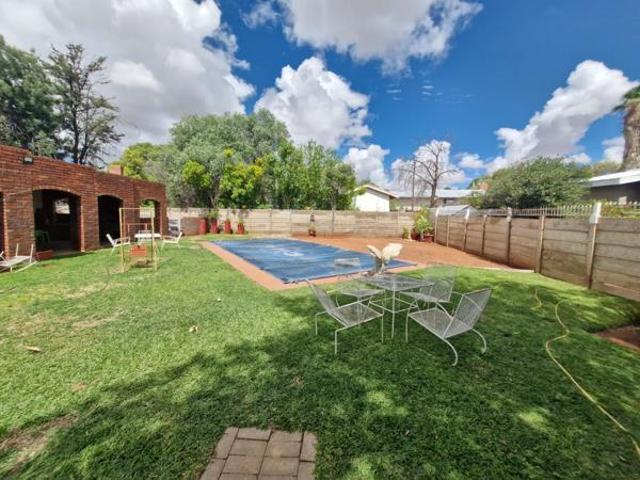 4 Bedroom House in Die Rand